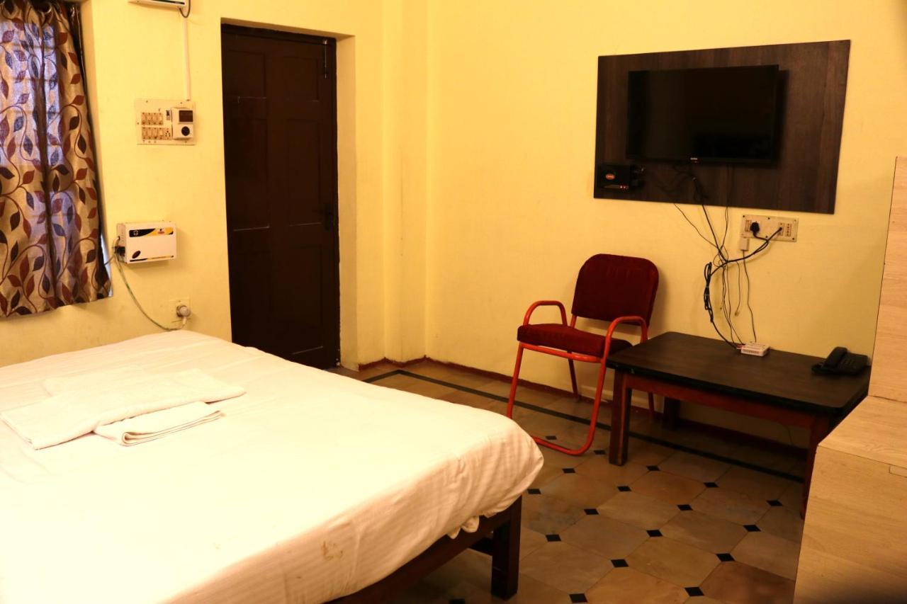 Hotel Siva Sakthi Tiruvannámalaj Kültér fotó