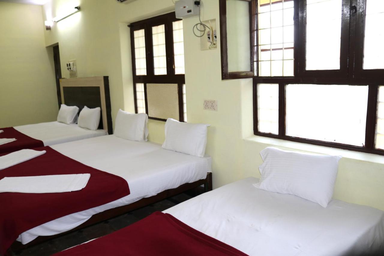 Hotel Siva Sakthi Tiruvannámalaj Kültér fotó