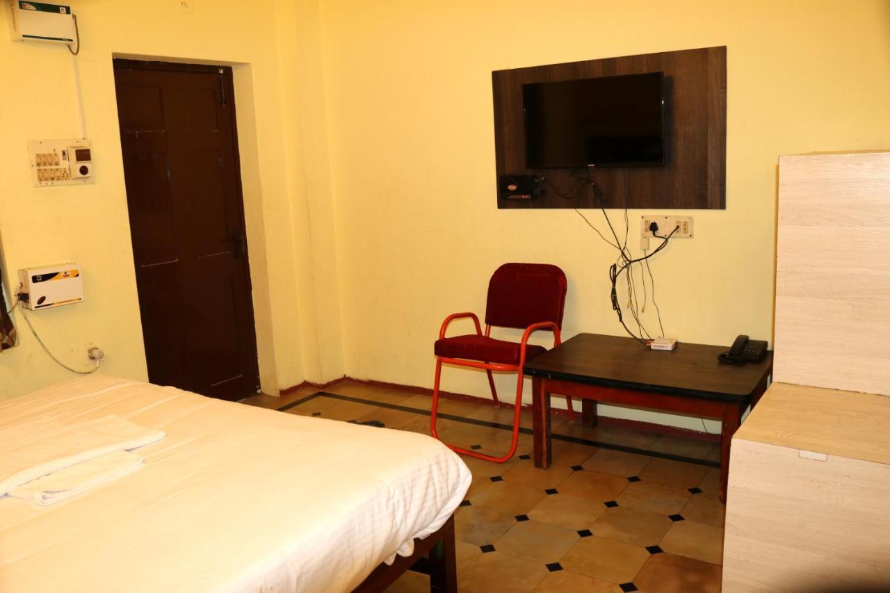 Hotel Siva Sakthi Tiruvannámalaj Kültér fotó